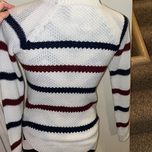 Womens SO Perfect Pullover Sweater - Picture 4 of 4
